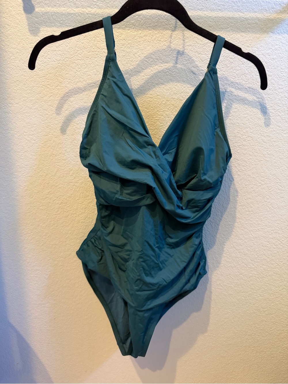 NWT Tommy Bahama Pearl One-Piece Swimsuit green